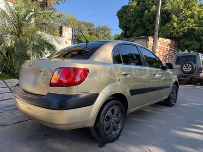 Kia Rio miniatura 10
