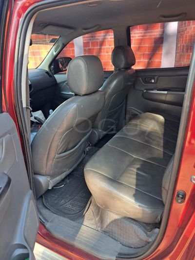 Toyota Hilux miniatura 4