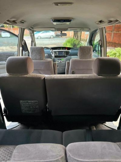 Toyota Voxy miniatura 9