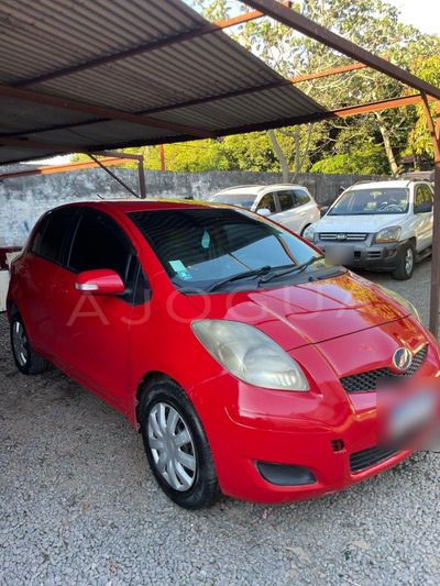 Toyota Vitz thumbnail 1