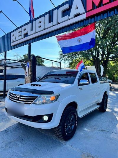 Toyota Hilux miniatura 2