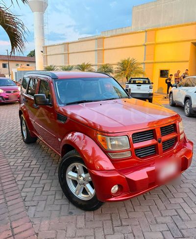 Dodge Nitro miniatura 6