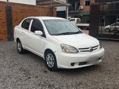 Toyota Platz miniatura 3