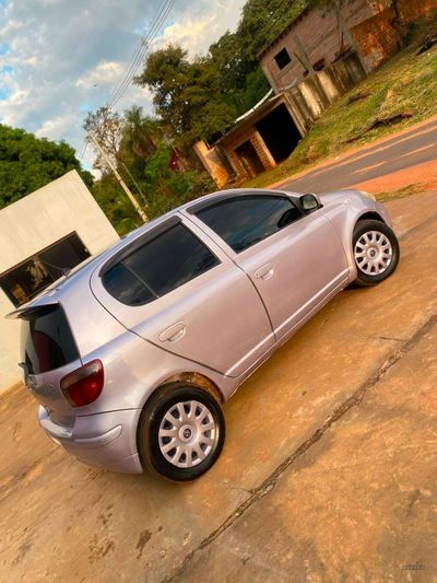 Toyota Vitz miniatura 13