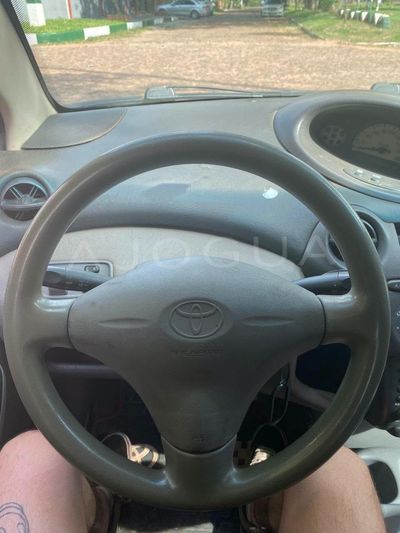 Toyota Vitz miniatura 9