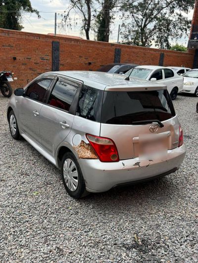 Toyota Ist miniatura 4