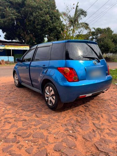 Toyota Ist miniatura 6
