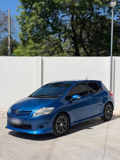 Toyota Auris miniatura 2