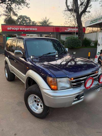 Toyota Land Cruiser Prado miniatura 3