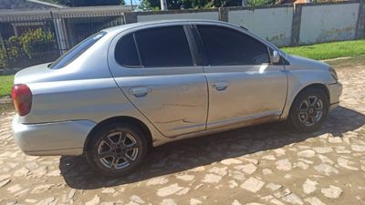 Toyota Platz miniatura 5