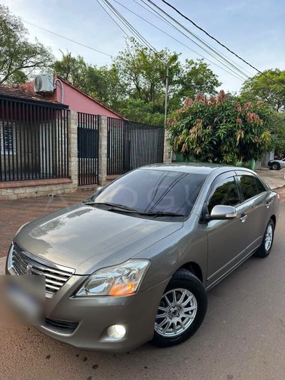 Toyota Premio thumbnail 1