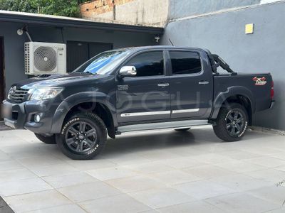 Toyota Hilux miniatura 2