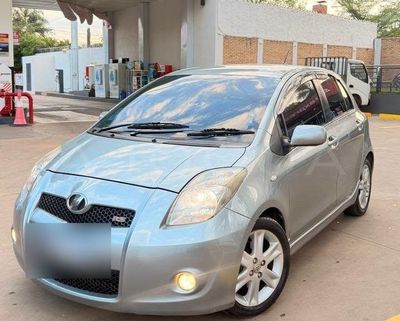 Toyota Vitz miniatura 6