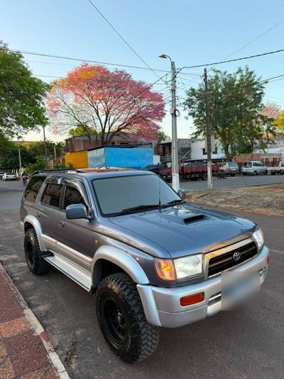 Toyota Hilux Surf miniatura 11