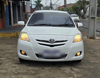 Toyota Belta 2006