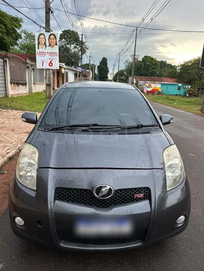 Toyota Vitz miniatura 3