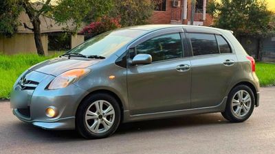 Toyota Vitz miniatura 6