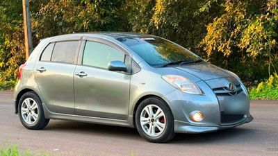 Toyota Vitz miniatura 4