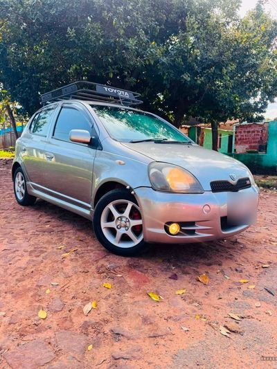 Toyota Vitz miniatura 3