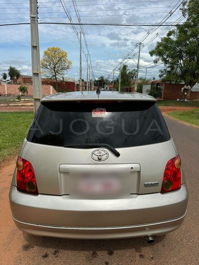 Toyota Ist miniatura 6