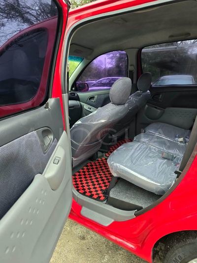 Toyota FunCargo miniatura 7