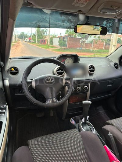 Toyota Ist miniatura 7