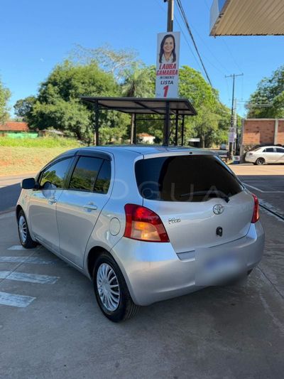 Toyota Vitz miniatura 5
