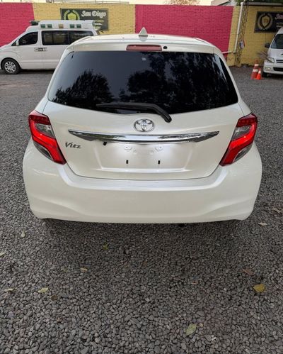 Toyota Voxy miniatura 5