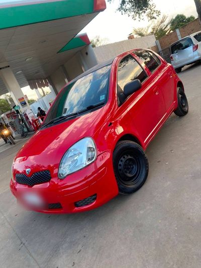 Toyota Vitz thumbnail 1