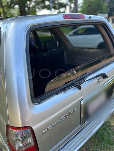 Toyota Hilux miniatura 8