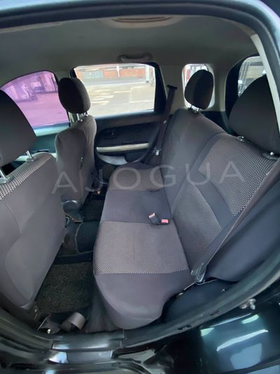 Toyota Ist miniatura 4