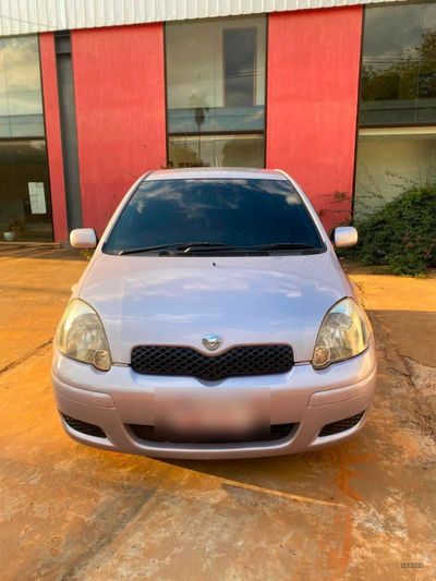 Toyota Vitz miniatura 3