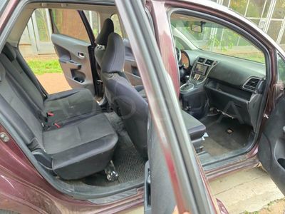 Toyota Ractis miniatura 12