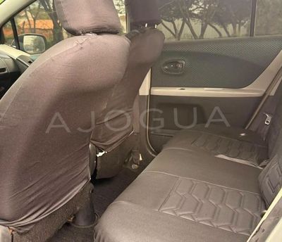 Toyota Vitz miniatura 3