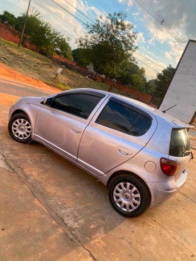 Toyota Vitz miniatura 4