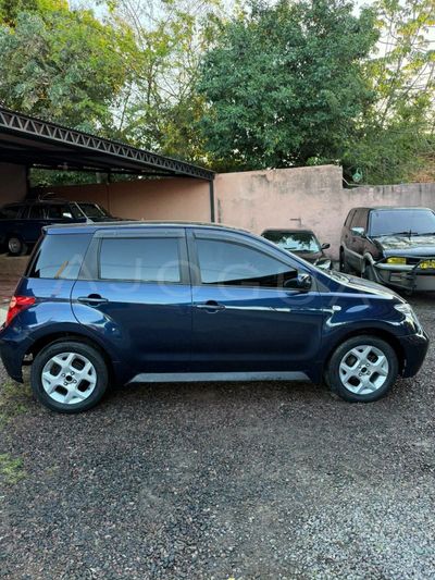 Toyota Ist miniatura 2