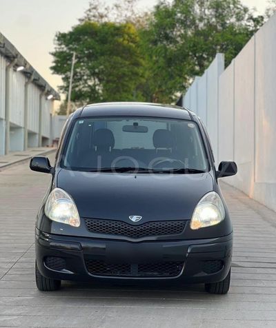 Toyota FunCargo miniatura 3
