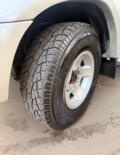 Toyota Land Cruiser Prado miniatura 11