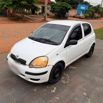 Toyota Vitz miniatura 3