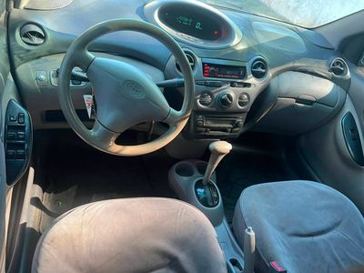 Toyota Platz miniatura 8