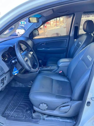 Toyota Hilux miniatura 7