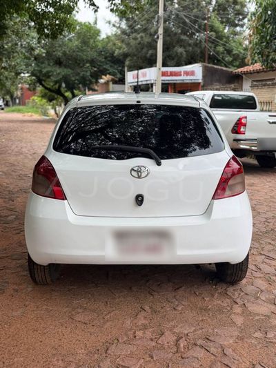 Toyota Vitz miniatura 5