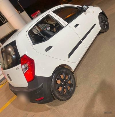 Hyundai i10 miniatura 8