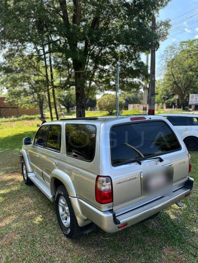 Toyota Hilux miniatura 7
