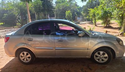 Kia Rio miniatura 4