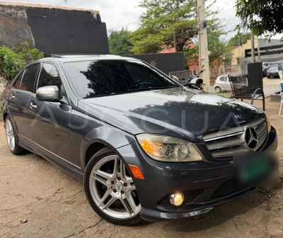 Mercedes-Benz C300 thumbnail 1