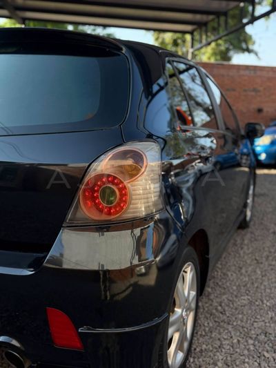 Toyota Vitz miniatura 5