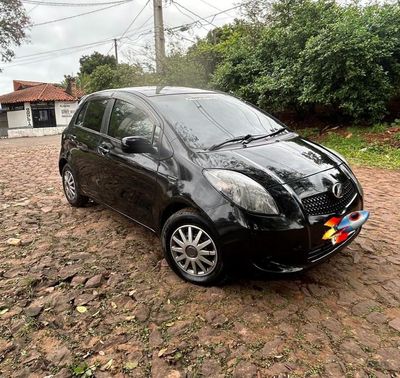 Toyota Vitz miniatura 4