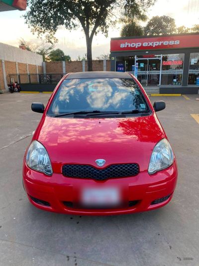 Toyota Vitz miniatura 2