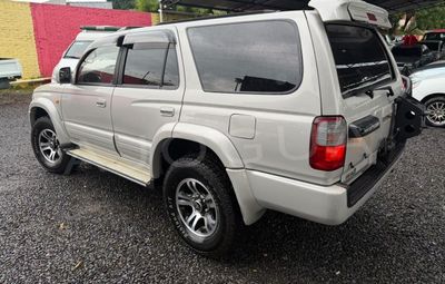 Toyota Hilux Surf miniatura 4